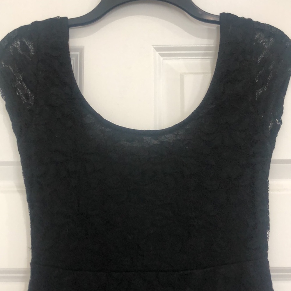 NEVER WORN Black lace dress - Picture 2 of 5